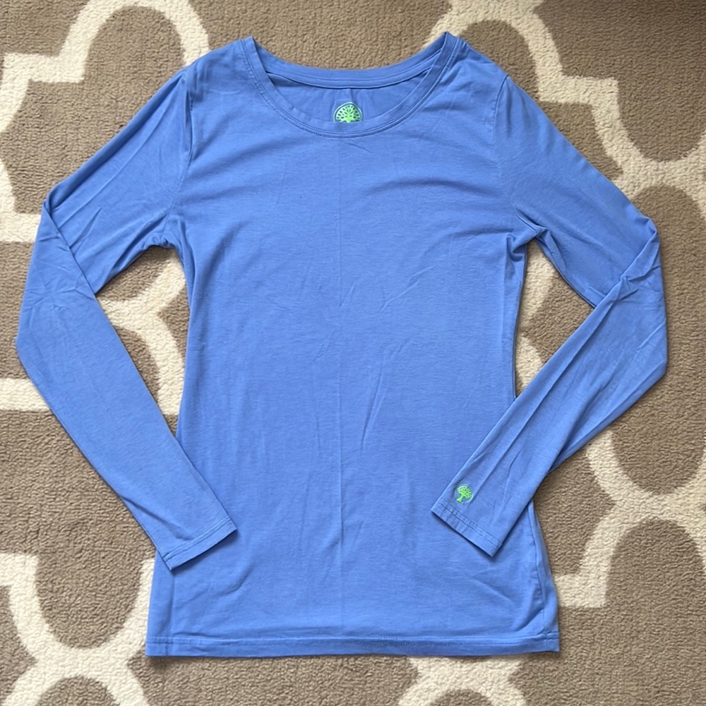 Ceil blue long sleeve under scrub top